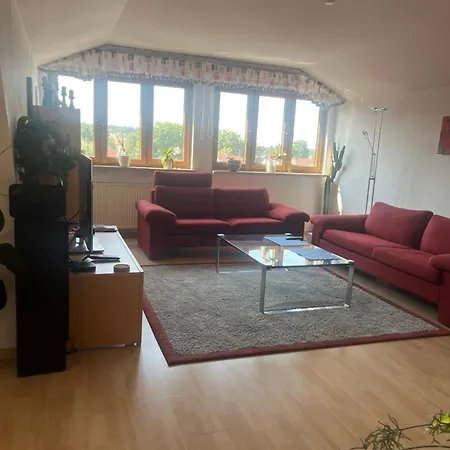 Sonnige Dachwohnung Διαμέρισμα Feucht